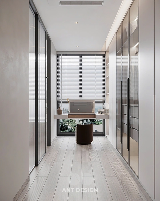 Bàn trang điểm đặt cạnh cửa sổ kính tràn ngập nắng